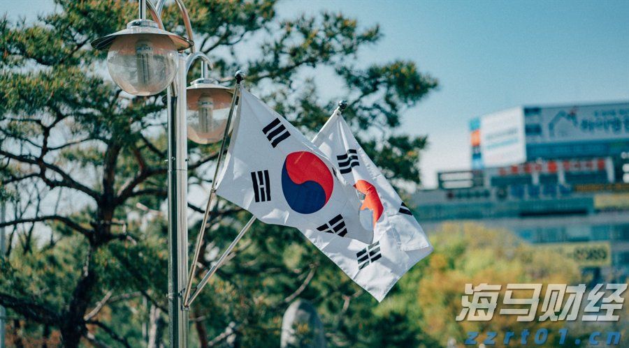 北水动向|北水成交净买入127.2亿 北水再度加仓创新药概念 全天买入小米(01810)超16亿港元